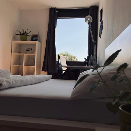 Privates Zimmer in Wohnung auf der Karthause Koblenz  Exterior foto